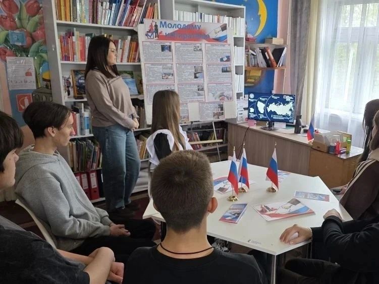 В Ровеньках прошли мероприятия ко Дню молодого избирателя В Ровеньках прошли мероприятия ко Дню молодого избирателя
