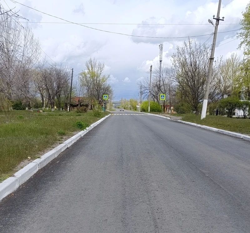 На Краснодонщине продолжаются работы по благоустройству На Краснодонщине продолжаются работы по благоустройству