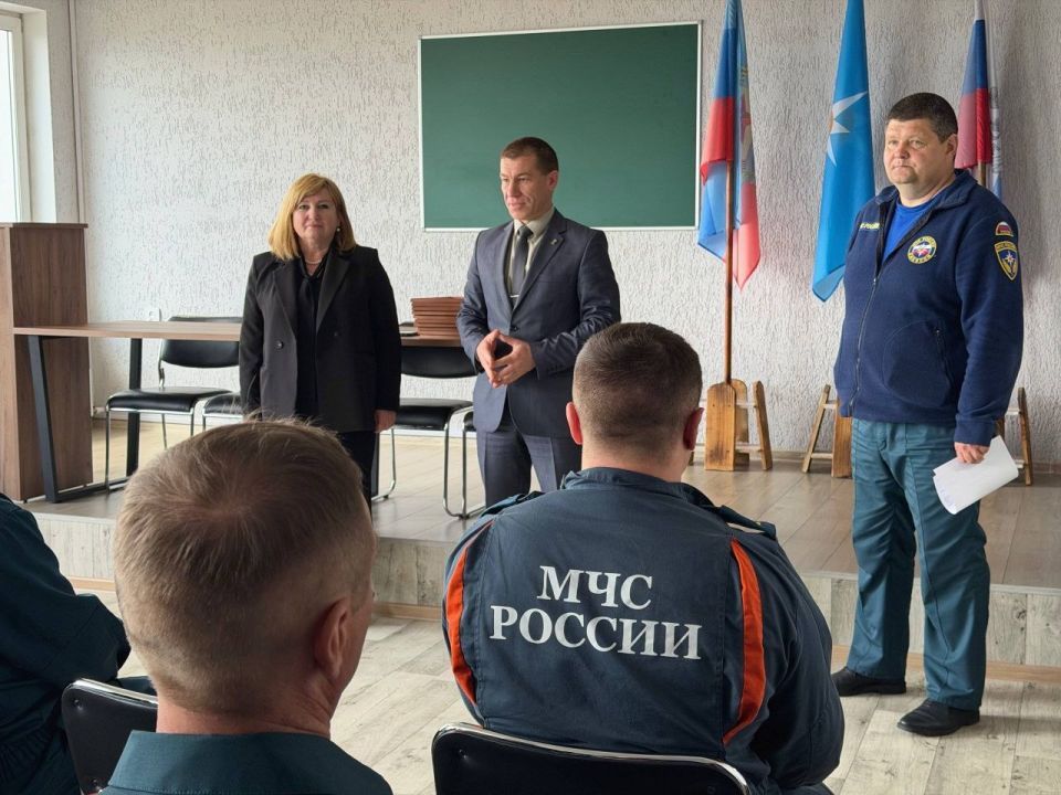 Сергей Колягин: Сегодня, в честь профессионального праздника, вместе с председателем Совета городского округа Светланой Пшеничниковой выразили признательность сотрудникам 23-й пожарно-спасательной части 8-го... Сергей Колягин: Сегодня, в честь профессионального праздника, вместе с председателем Совета городского округа Светланой Пшеничниковой выразили признательность сотрудникам 23-й пожарно-спасательной части 8-го...