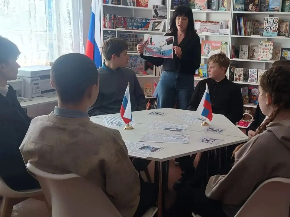В Ровеньках прошли мероприятия ко Дню молодого избирателя В Ровеньках прошли мероприятия ко Дню молодого избирателя