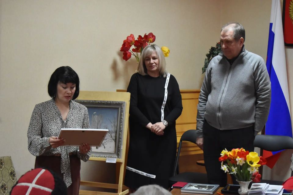 Передвижная выставка «Образ защитника Отечества» открылась в Стаханове Передвижная выставка «Образ защитника Отечества» открылась в Стаханове