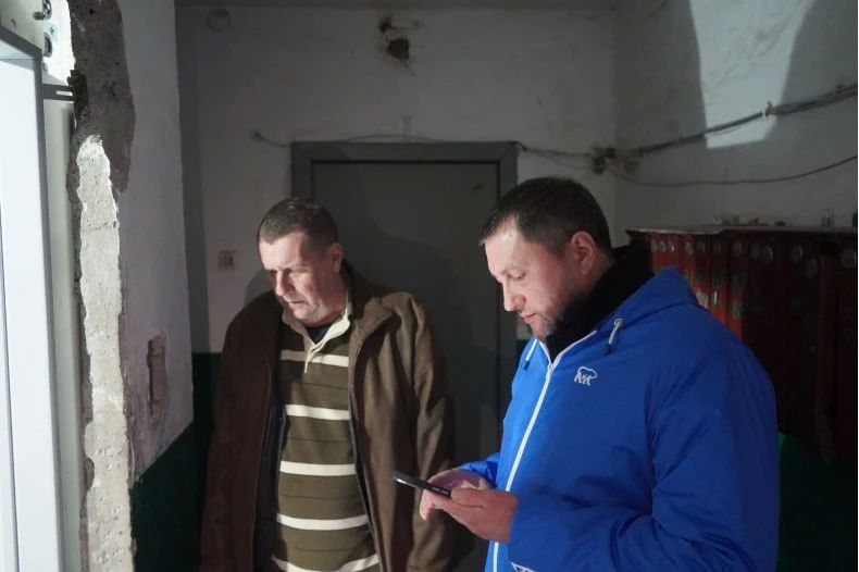 Комфорт и безопасность по стандарту: депутаты проверили ход замены лифтов в Свердловском муниципальном округе Комфорт и безопасность по стандарту: депутаты проверили ход замены лифтов в Свердловском муниципальном округе