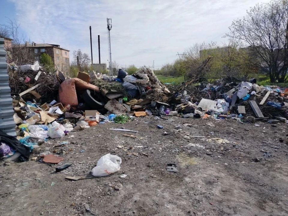 Городские службы работают над улучшением облика наших улиц Городские службы работают над улучшением облика наших улиц