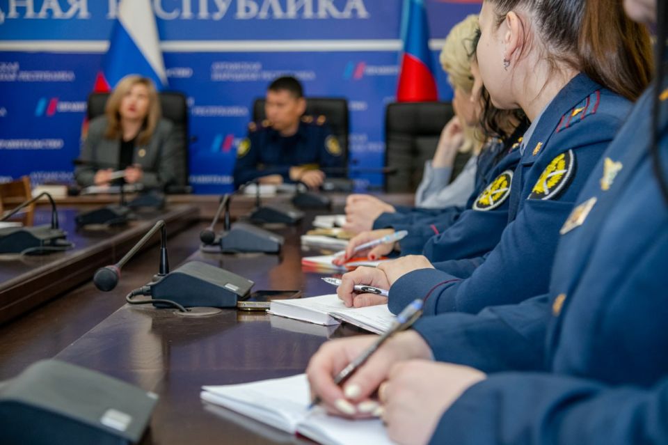 В Администрации Главы ЛНР прошло совещание с сотрудниками УФСИН России по региону В Администрации Главы ЛНР прошло совещание с сотрудниками УФСИН России по региону