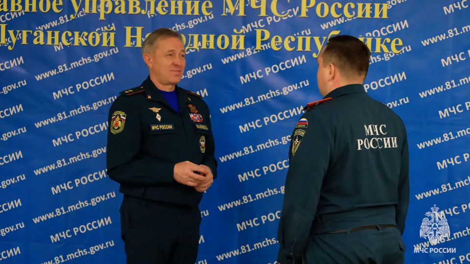 На свете есть особенная служба, где верность делу и мужская дружба сильнее самых дьявольских огней На свете есть особенная служба, где верность делу и мужская дружба сильнее самых дьявольских огней