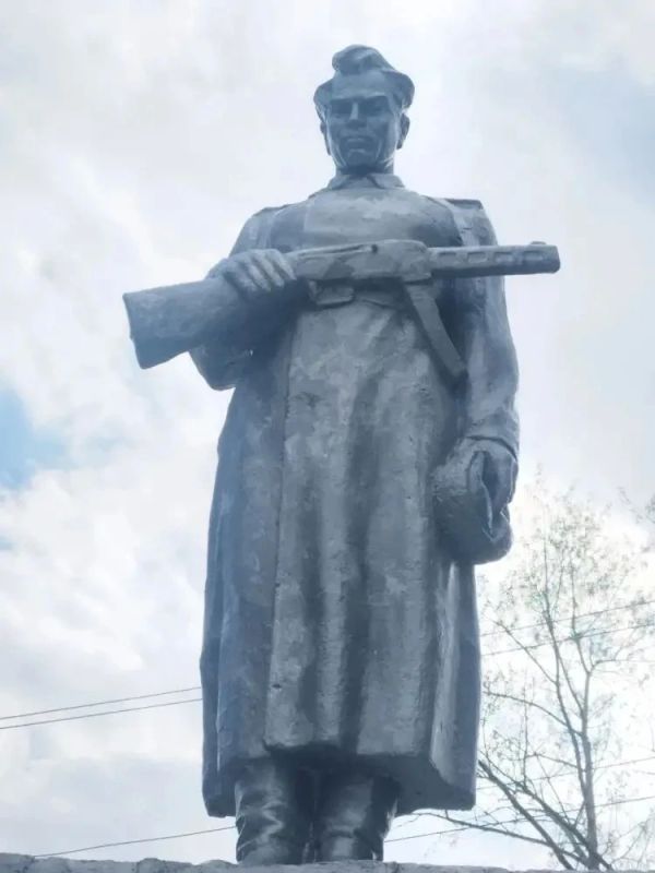 Продолжаем уделять особое внимание местам памяти на территории округа Продолжаем уделять особое внимание местам памяти на территории округа