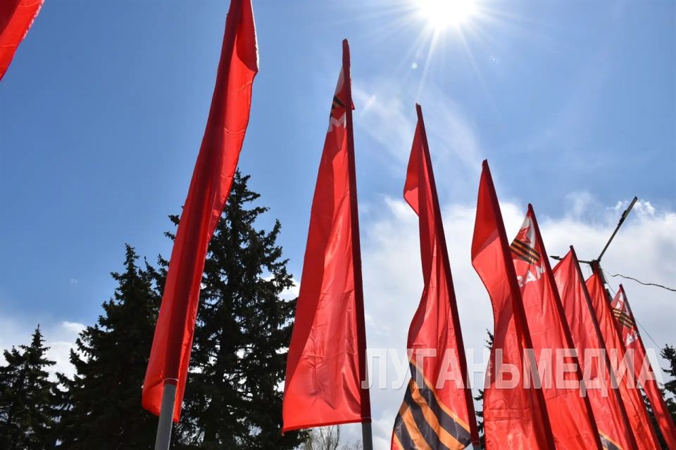 Кировск преображается к майским праздникам Кировск преображается к майским праздникам