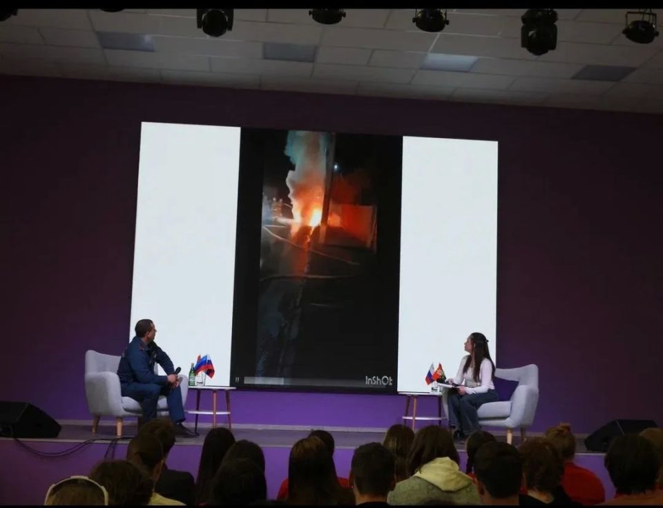 ПРОдвижение:. В молодёжном центре прошёл «Профи-диалог: о личном опыте и мотивации». ПРОдвижение:. В молодёжном центре прошёл «Профи-диалог: о личном опыте и мотивации».