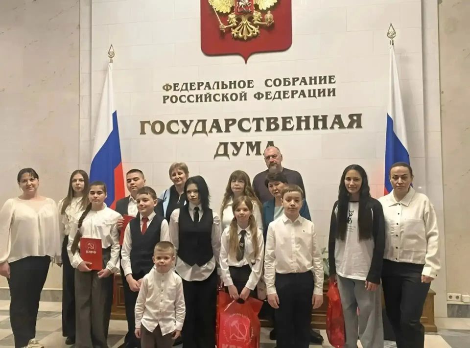 Старобельские школьницы завоевали призовые места во Всероссийском конкурсе посвященном Ю.А. Гагарину Старобельские школьницы завоевали призовые места во Всероссийском конкурсе посвященном Ю.А. Гагарину