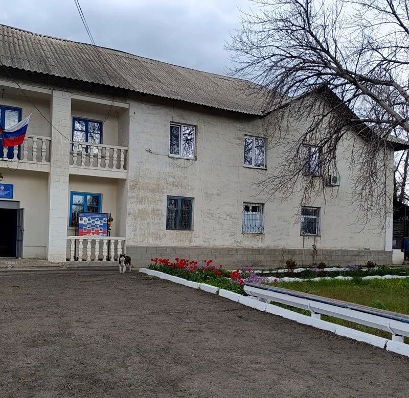 На Краснодонщине продолжаются работы по благоустройству На Краснодонщине продолжаются работы по благоустройству