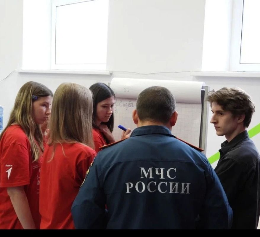 ПРОдвижение:. В молодёжном центре прошёл «Профи-диалог: о личном опыте и мотивации». ПРОдвижение:. В молодёжном центре прошёл «Профи-диалог: о личном опыте и мотивации».