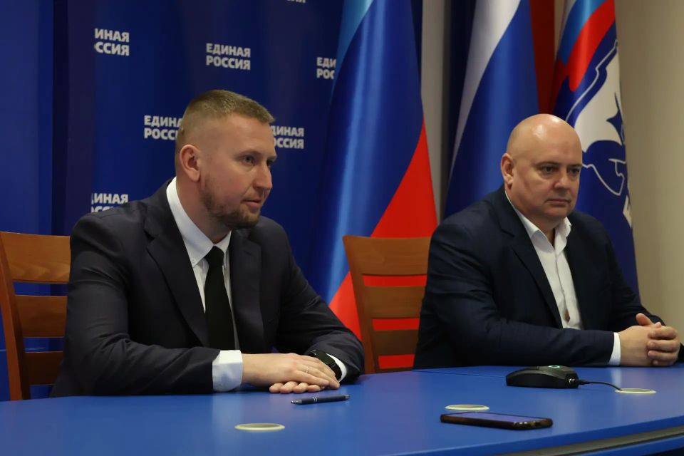 Луганское реготделение «Единой России» и МФЦ ЛНР подписали соглашение о сотрудничестве Луганское реготделение «Единой России» и МФЦ ЛНР подписали соглашение о сотрудничестве