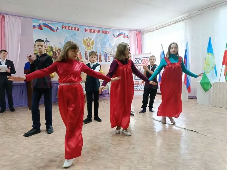 Сегодня в Благовском УВК им. А.М. Крюкова состоялся фестиваль «В ДРУЖБЕ НАРОДОВ ЕДИНСТВО РОССИИ!» Сегодня в Благовском УВК им. А.М. Крюкова состоялся фестиваль «В ДРУЖБЕ НАРОДОВ ЕДИНСТВО РОССИИ!»