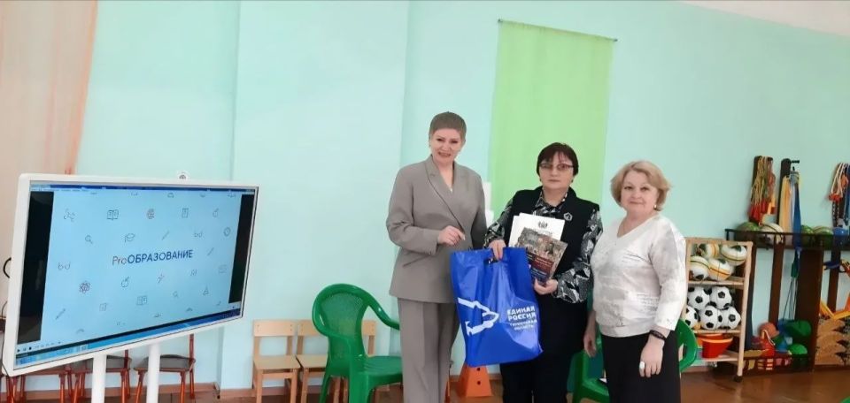 В рамках укрепления межрегионального взаимодействия и обмена педагогическими практиками с деловым визитом в Тюмень прибыла начальник управления образования администрации города Краснодона и Краснодонского района Елена... В рамках укрепления межрегионального взаимодействия и обмена педагогическими практиками с деловым визитом в Тюмень прибыла начальник управления образования администрации города Краснодона и Краснодонского района Елена...