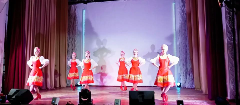 Яркое, незабываемое, фееричное! День танца в Ясеновском Яркое, незабываемое, фееричное! День танца в Ясеновском