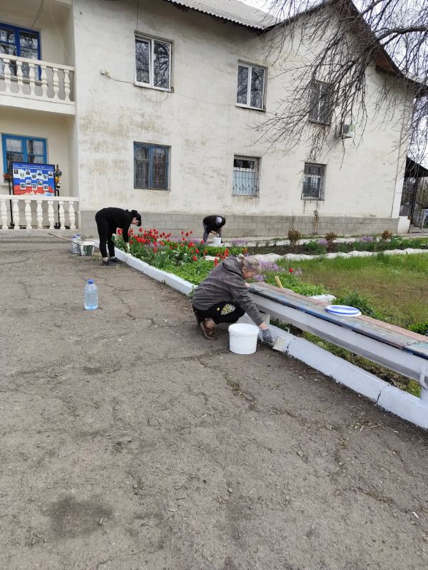 На Краснодонщине продолжаются работы по благоустройству На Краснодонщине продолжаются работы по благоустройству