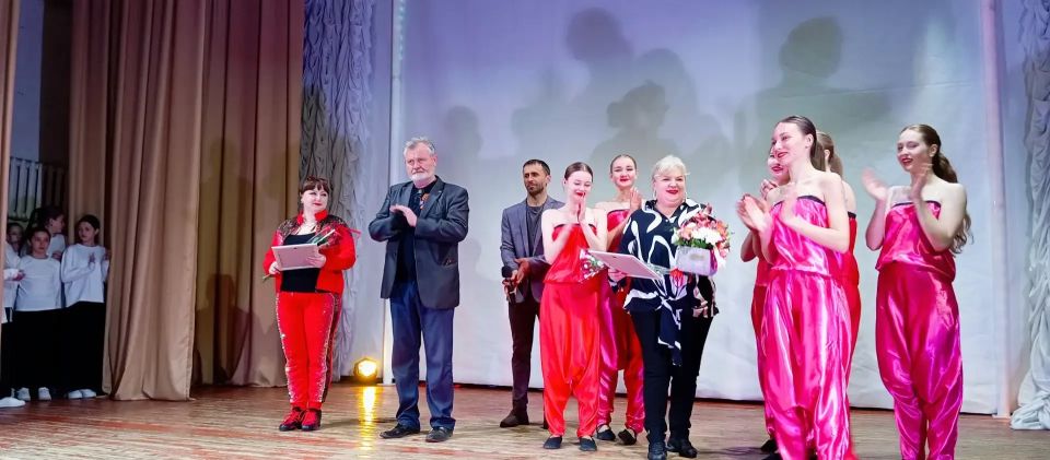 Яркое, незабываемое, фееричное! День танца в Ясеновском Яркое, незабываемое, фееричное! День танца в Ясеновском