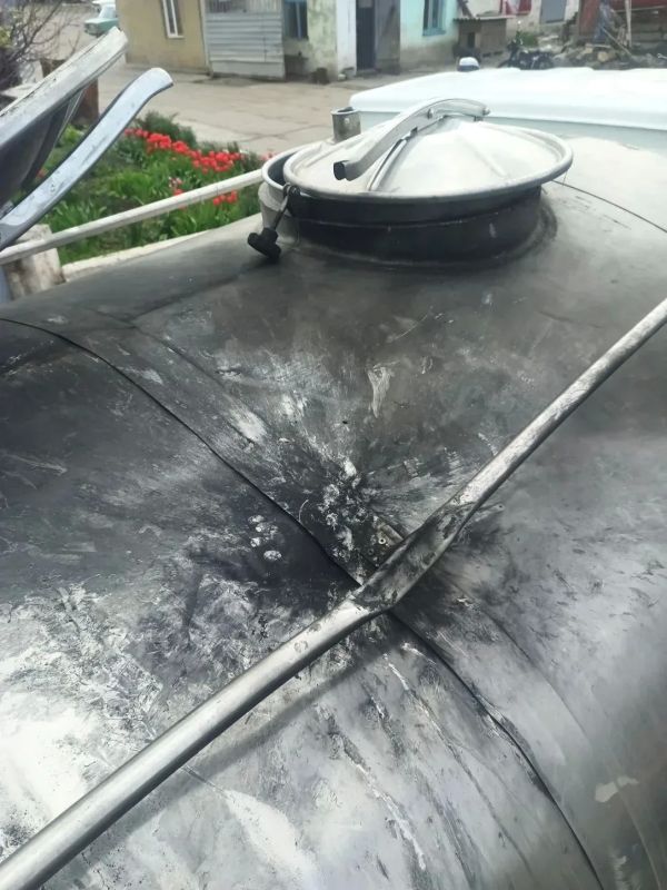 В Первомайске беспилотник атаковал водовоз В Первомайске беспилотник атаковал водовоз