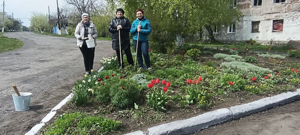 30 апреля в пгт Чернухино состоялся общепоселковый субботник, в котором приняли участие учреждения и организации, расположенные на территории поселка 30 апреля в пгт Чернухино состоялся общепоселковый субботник, в котором приняли участие учреждения и организации, расположенные на территории поселка
