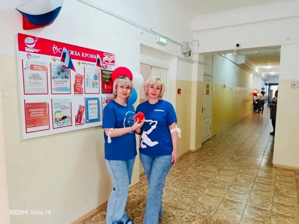 28 апреля 2026 года, в преддверии великого праздника - Дня Победы и в рамках акции #ZaПобеду# активисты партии «Единая Россия» первичного отделения №16, Совета женщин Антрацитовского муниципального округа Луганского... 28 апреля 2026 года, в преддверии великого праздника - Дня Победы и в рамках акции #ZaПобеду# активисты партии «Единая Россия» первичного отделения №16, Совета женщин Антрацитовского муниципального округа Луганского...