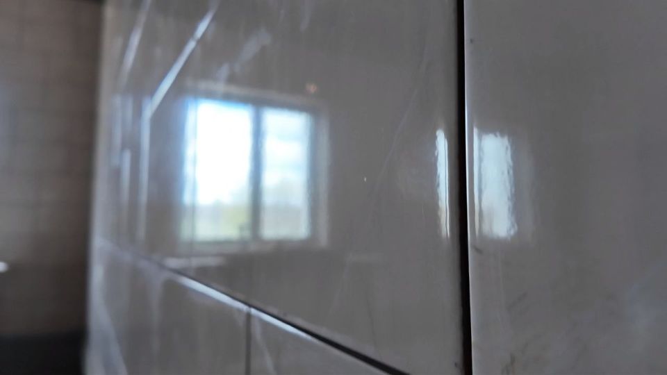 В здании патологоанатомического отделения Краснодонской ЦГБ продолжаются работы по внутренней отделке помещений