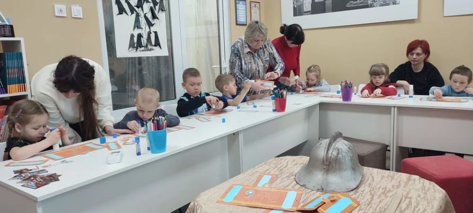 В Перевальском музее прошло мероприятие «День пожарной охраны в России» В Перевальском музее прошло мероприятие «День пожарной охраны в России»