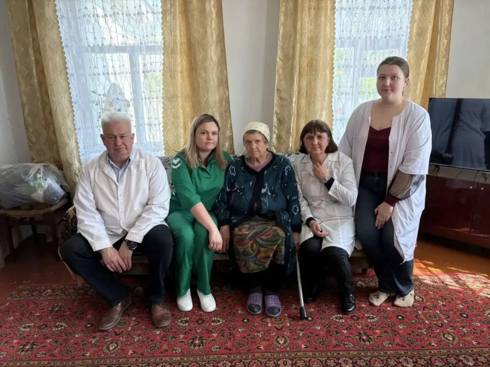 Медицинская бригада Славяносербской ЦРБ продолжает диспансеризацию ветеранов ВОВ Медицинская бригада Славяносербской ЦРБ продолжает диспансеризацию ветеранов ВОВ