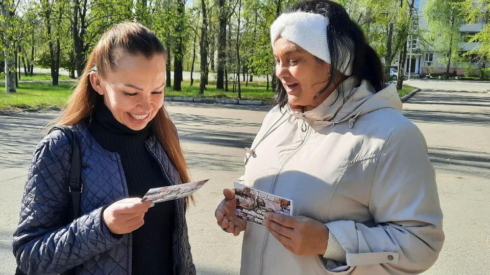 ПРОФЕССИЯ НА РУБЕЖЕ ОГНЯ. 30 апреля в нашей стране отмечают День пожарной охраны России ПРОФЕССИЯ НА РУБЕЖЕ ОГНЯ. 30 апреля в нашей стране отмечают День пожарной охраны России