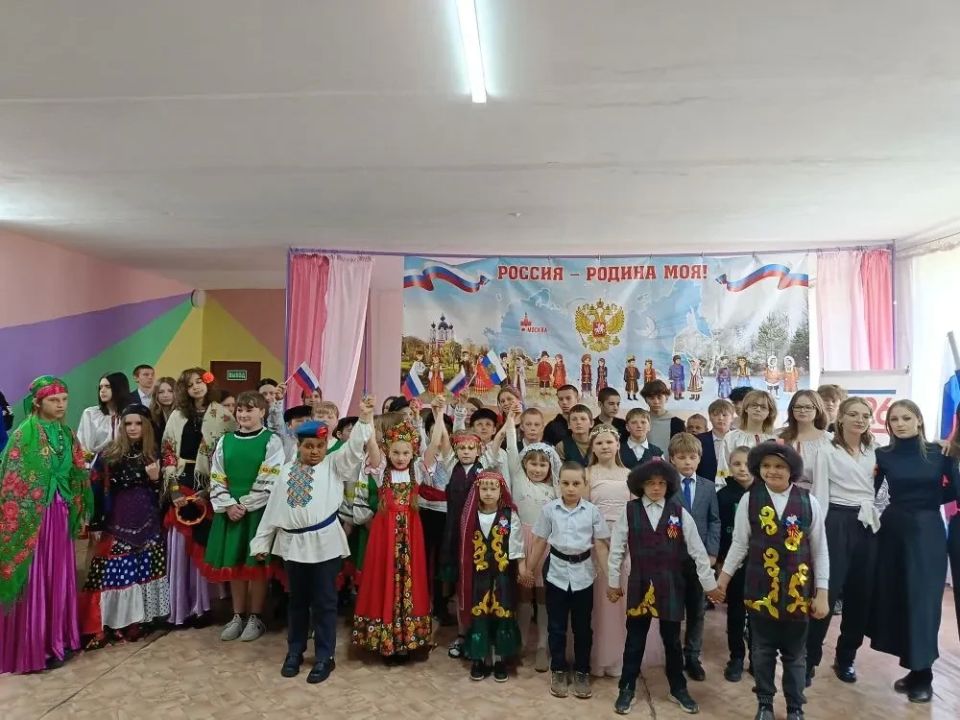 Сегодня в Благовском УВК им. А.М. Крюкова состоялся фестиваль «В ДРУЖБЕ НАРОДОВ ЕДИНСТВО РОССИИ!» Сегодня в Благовском УВК им. А.М. Крюкова состоялся фестиваль «В ДРУЖБЕ НАРОДОВ ЕДИНСТВО РОССИИ!»