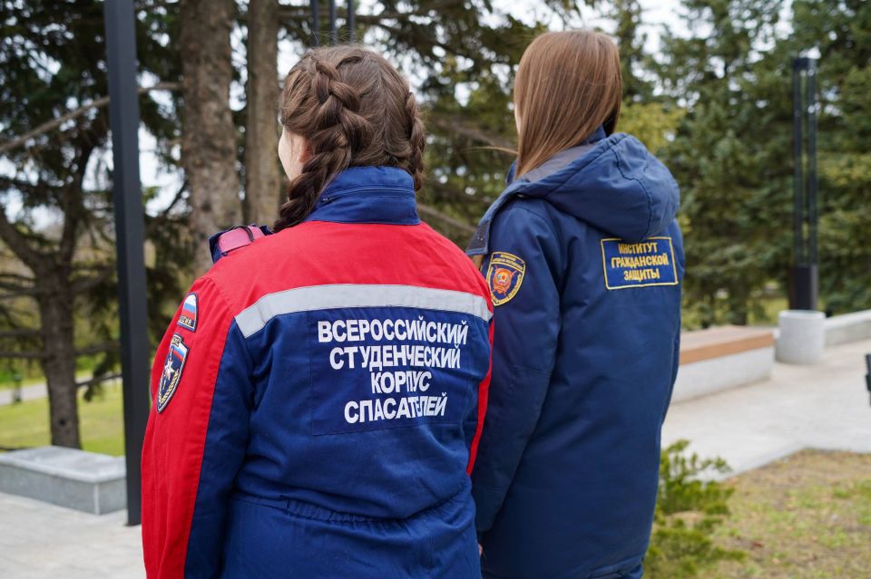 Добровольцы ЛугРО ВСКС помогают сохранить культурное наследие Луганска Добровольцы ЛугРО ВСКС помогают сохранить культурное наследие Луганска