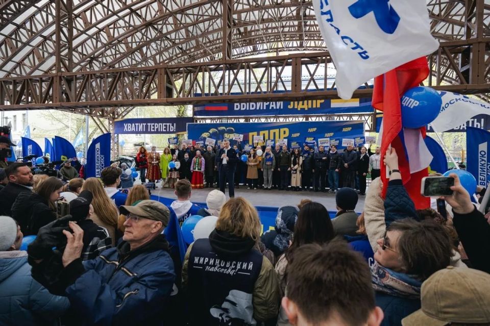 Первомай — День солидарности русских Первомай — День солидарности русских