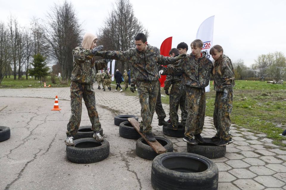 В музее-заповеднике «Горки Ленинские» прошла военно-патриотическая игра «Юнармия, вперёд!» В музее-заповеднике «Горки Ленинские» прошла военно-патриотическая игра «Юнармия, вперёд!»