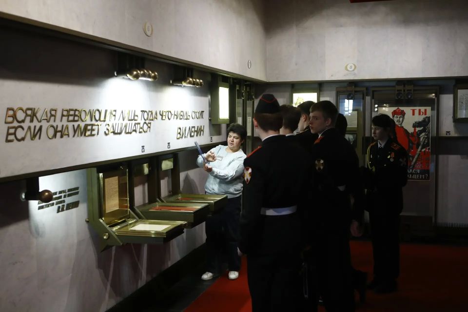 В музее-заповеднике «Горки Ленинские» прошла военно-патриотическая игра «Юнармия, вперёд!» В музее-заповеднике «Горки Ленинские» прошла военно-патриотическая игра «Юнармия, вперёд!»