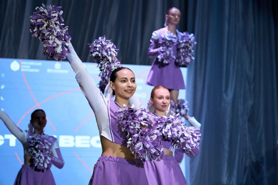 И всё дышит весной. В Луганске прошёл Гала-концерт регионального этапа Российской студенческой весны И всё дышит весной. В Луганске прошёл Гала-концерт регионального этапа Российской студенческой весны