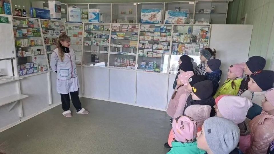 27.04.2026 в аптеку № 98 Филиала ЦГА № 52 ГУП ЛНР «ЛУГМЕДФАРМ» пришли орлята-дошколята дошкольного отделения ГБОУ ЛНР «ВУВК № 2 «Берегиня» 27.04.2026 в аптеку № 98 Филиала ЦГА № 52 ГУП ЛНР «ЛУГМЕДФАРМ» пришли орлята-дошколята дошкольного отделения ГБОУ ЛНР «ВУВК № 2 «Берегиня»