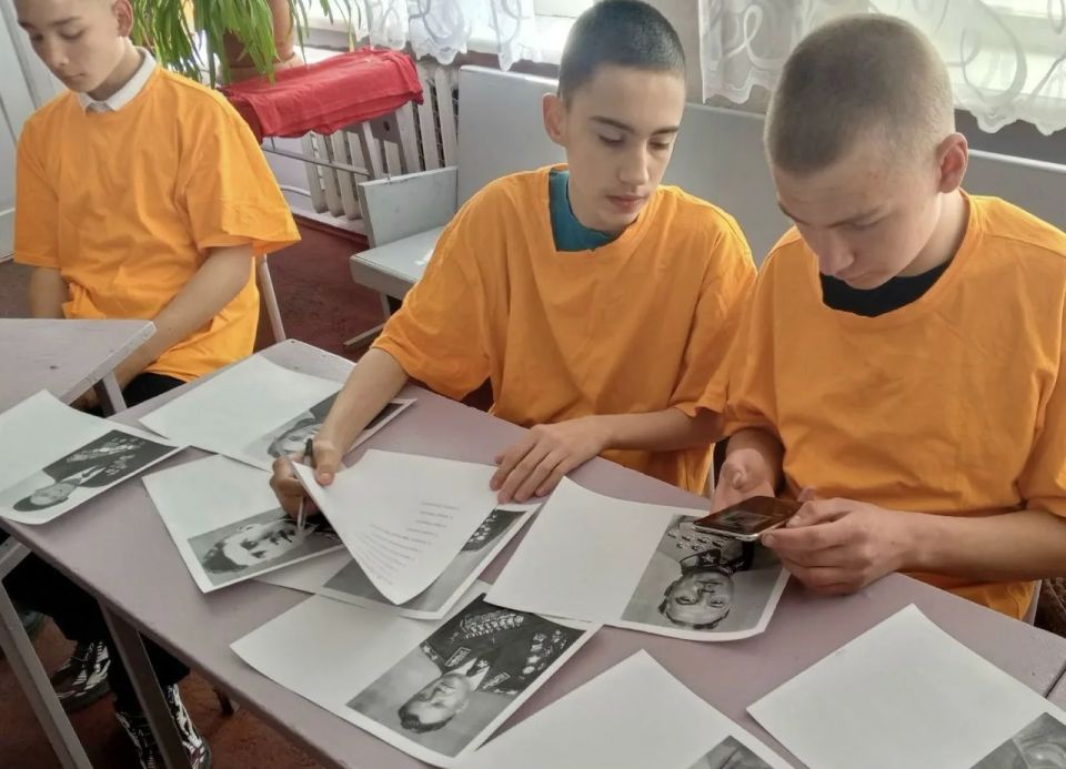 В Лутугинском колледже прошел Республиканский исторический молодежный квест "Тропы Победы" В Лутугинском колледже прошел Республиканский исторический молодежный квест "Тропы Победы"