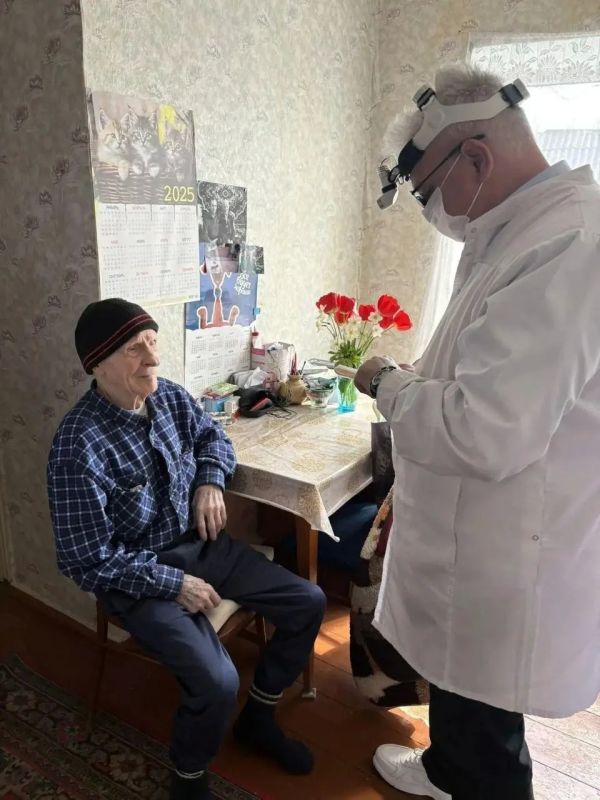 В Славяносербске медики провели выездной прием ветеранов на дому В Славяносербске медики провели выездной прием ветеранов на дому