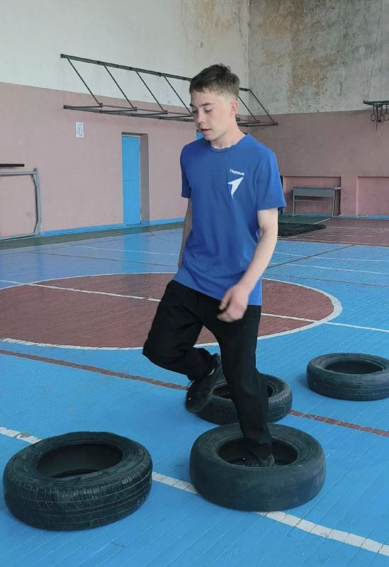В Лутугинском колледже прошел Республиканский исторический молодежный квест "Тропы Победы" В Лутугинском колледже прошел Республиканский исторический молодежный квест "Тропы Победы"