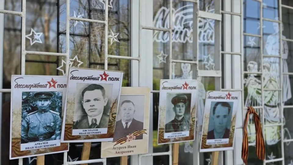 Ровенчане присоединились к Всероссийской акции «Окна Победы» Ровенчане присоединились к Всероссийской акции «Окна Победы»
