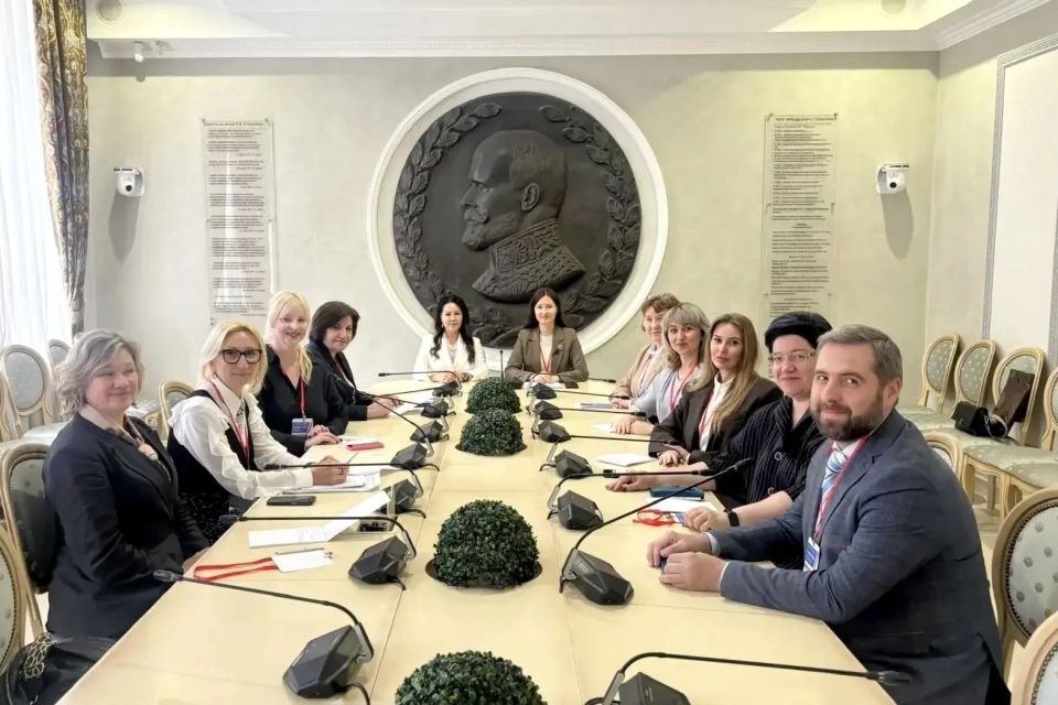 Парламентарии содействуют гражданам в решении актуальных проблем Парламентарии содействуют гражданам в решении актуальных проблем