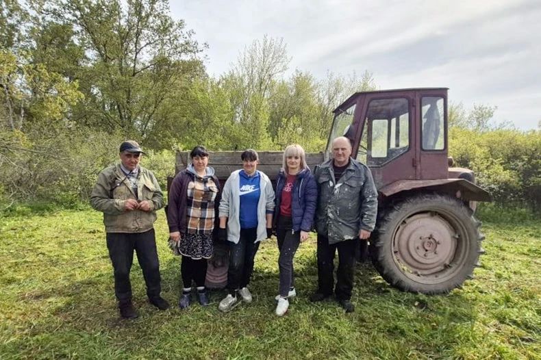 В селе Медвежанка привели в порядок памятники солдатам ВОВ В селе Медвежанка привели в порядок памятники солдатам ВОВ