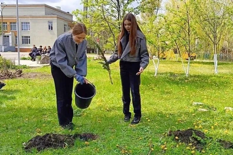 Свердловская СШ №8 присоединилась к Всероссийской акции «Сад памяти» Свердловская СШ №8 присоединилась к Всероссийской акции «Сад памяти»
