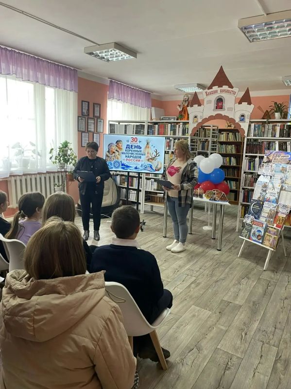 В Доме культуры посёлка Червоный Прапор, при участии библиотеки № 3, прошёл час общения «Обычаи и обряды разных народов», приуроченный к Дню коренных малочисленных народов, который отмечается в России 30 апреля В Доме культуры посёлка Червоный Прапор, при участии библиотеки № 3, прошёл час общения «Обычаи и обряды разных народов», приуроченный к Дню коренных малочисленных народов, который отмечается в России 30 апреля