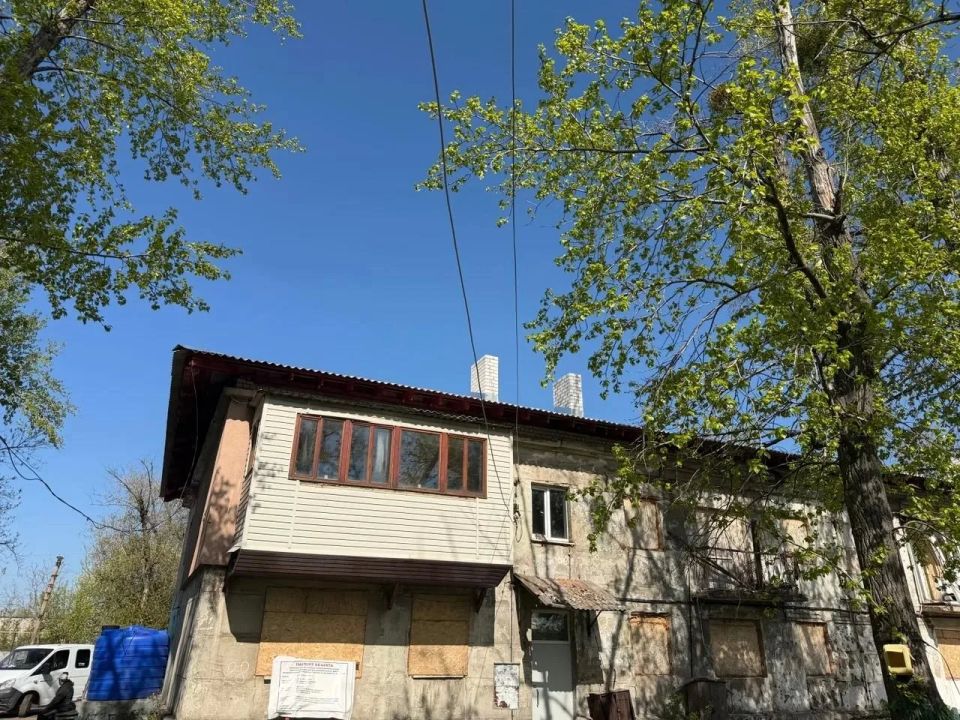 В городе Золотое калужские специалисты продолжают ремонт домов В городе Золотое калужские специалисты продолжают ремонт домов