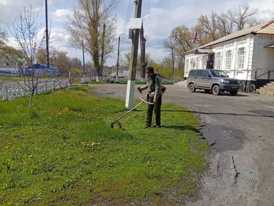 МУП «ЖЭК» города Ровеньки продолжает заботиться о чистоте и порядке в нашем городе! МУП «ЖЭК» города Ровеньки продолжает заботиться о чистоте и порядке в нашем городе!