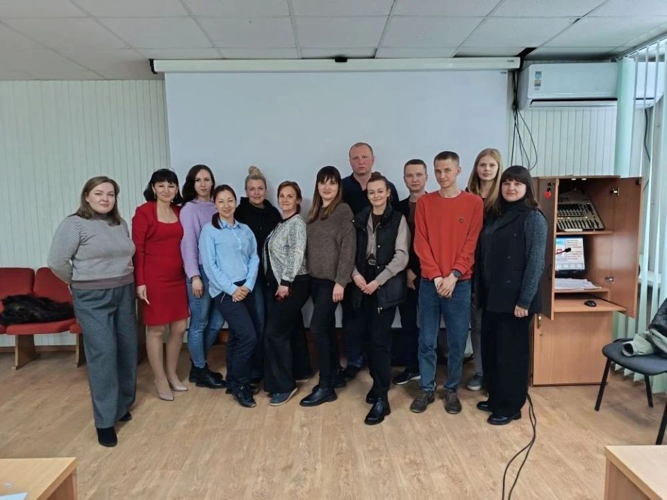 Молодёжный совет ГУП ЛНР «Лугансквода» провёл увлекательный квиз, приуроченный к празднику 1 Мая - Дню Весны и Труда Молодёжный совет ГУП ЛНР «Лугансквода» провёл увлекательный квиз, приуроченный к празднику 1 Мая - Дню Весны и Труда