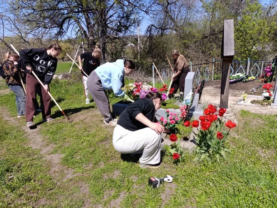 "Память в камне и сердце: Чугинка готовится к 81-й годовщине Победы" "Память в камне и сердце: Чугинка готовится к 81-й годовщине Победы"