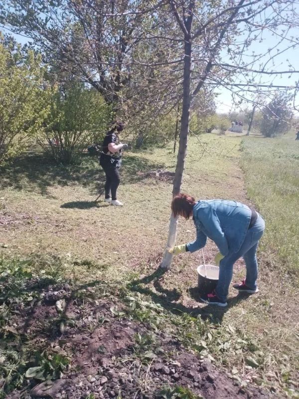 В рамках акции «Чистая Республика» на территории Великочерниговского отдела жизнеобеспечения проведён ряд мероприятий по наведению чистоты и порядка на общественных территориях, включая территории памятников в сёлах Великая... В рамках акции «Чистая Республика» на территории Великочерниговского отдела жизнеобеспечения проведён ряд мероприятий по наведению чистоты и порядка на общественных территориях, включая территории памятников в сёлах Великая...