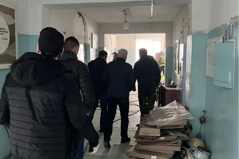 Шефская помощь в действии: Красноярский край держит курс на восстановление 36 объектов в Свердловском округе ЛНР Шефская помощь в действии: Красноярский край держит курс на восстановление 36 объектов в Свердловском округе ЛНР