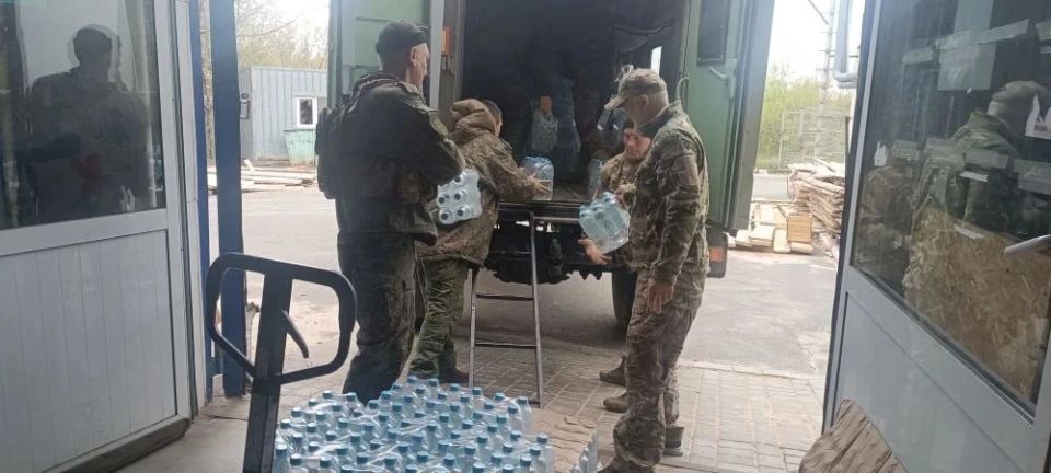 В рамках акции «Вместе к Победе» рубежанские единороссы передали помощь участникам СВО В рамках акции «Вместе к Победе» рубежанские единороссы передали помощь участникам СВО